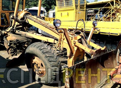 Автогрейдер ДЗ
                        122