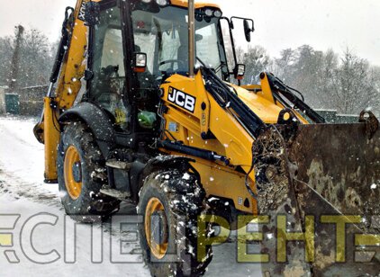 Аренда экскаватора JCB 3CX для уборки снега Уборка снега JCB 3CX