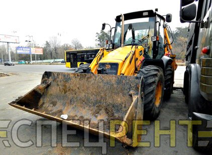 Аренда экскаватора с фронтальным погрузчиком JCB
4CX JCB 4CX